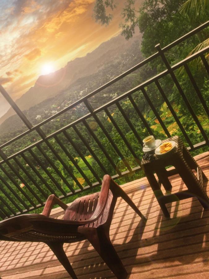 Mountain Face Inn เอลลา ภายนอก รูปภาพ
